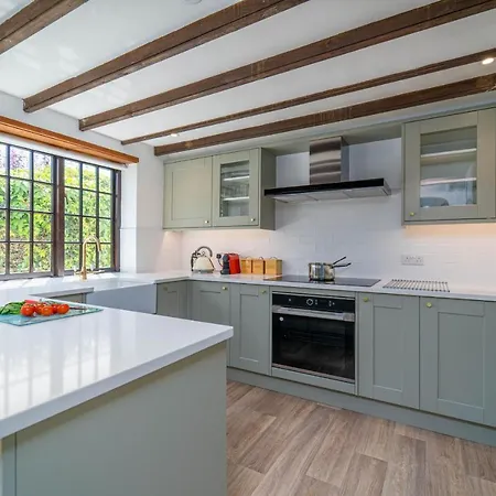 Corner Cottage-2
